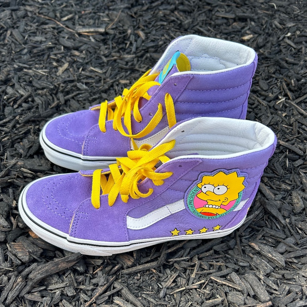 💚St. Patty’s Sale💚 Lisa Simpson hightop Vans size 6.5 (Woman’s)